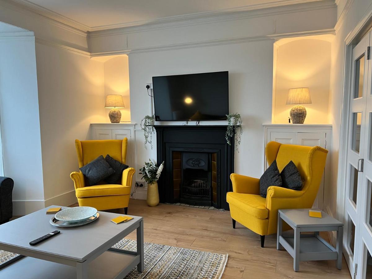 Heathcliff - 5 Bedroom House In Town Centre 滕比 外观 照片