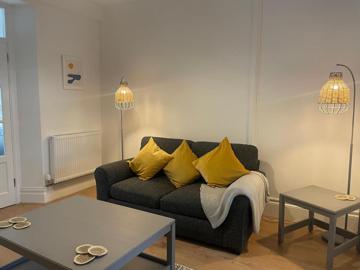 Heathcliff - 5 Bedroom House In Town Centre 滕比 外观 照片