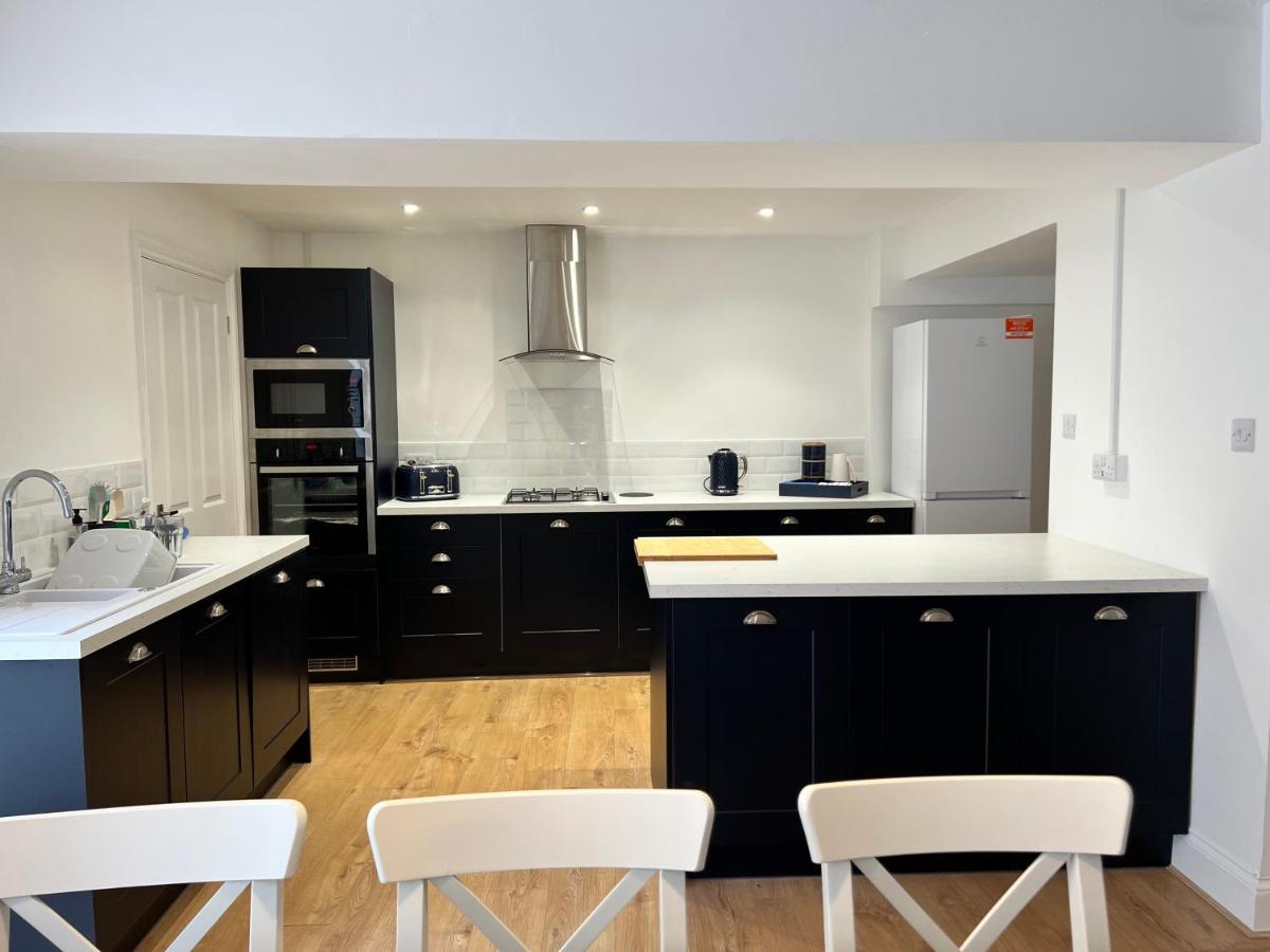 Heathcliff - 5 Bedroom House In Town Centre 滕比 外观 照片