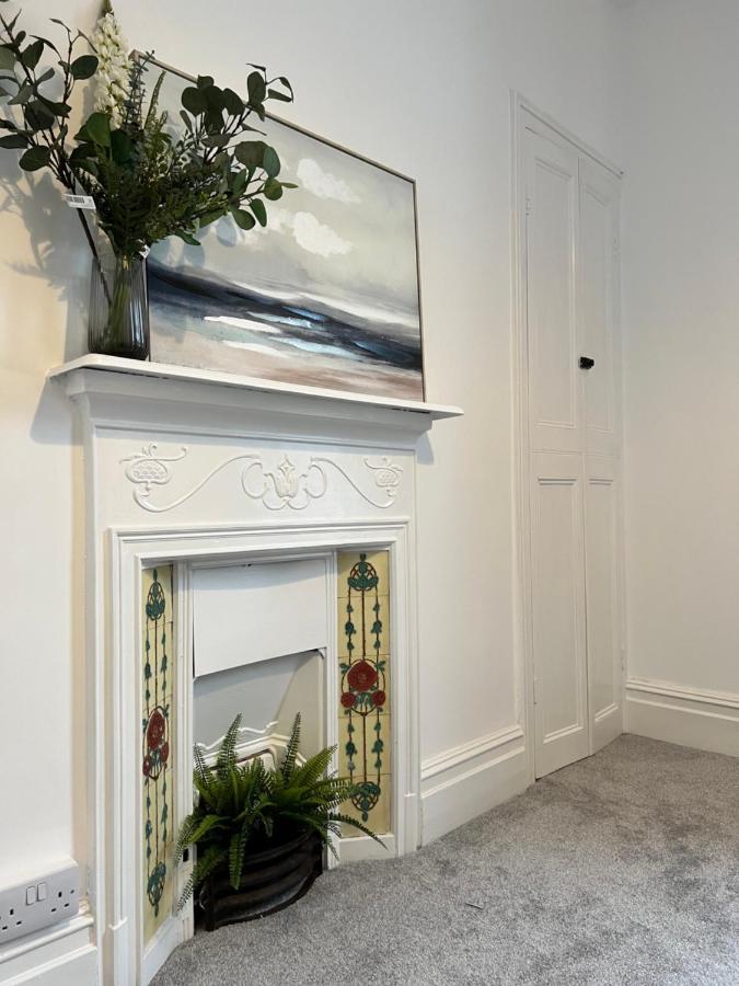 Heathcliff - 5 Bedroom House In Town Centre 滕比 外观 照片