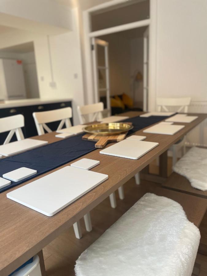 Heathcliff - 5 Bedroom House In Town Centre 滕比 外观 照片